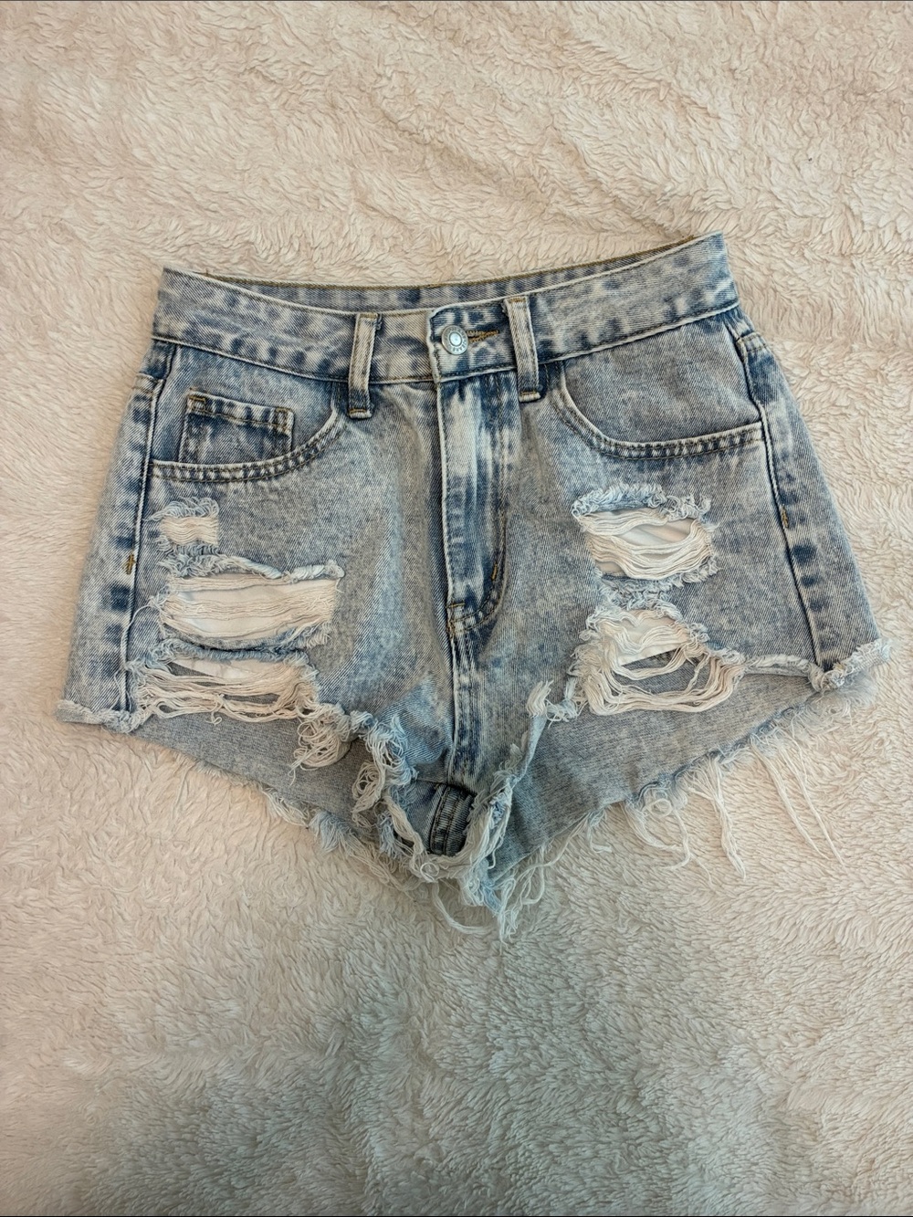 SHEIN Light Blue Acid Wash Distressed Denim Shorts